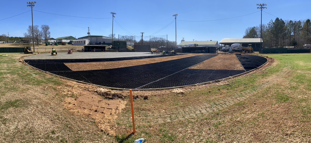 coachbdawson's tweet image. @CentralHinds Baseball field getting a turf makeover! #GeoBase installed today @GeoSurfaces