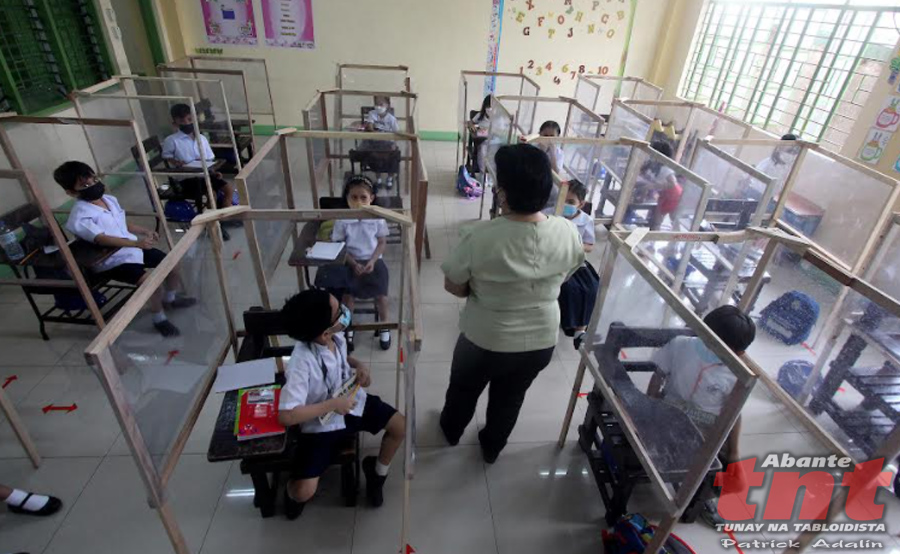 AbanteNews's tweet image. 6,000 eskuwelahan sa buong bansa ang nagpahayag ng kagustuhang sumali sa expanded face-to-face classes ng Department of Education sa sandaling magluwag ng protocol sa kanilang mga lugar.
tnt.abante.com.ph/6000-paaralan-…
#TunayNaTabloidista 
#AbanteNews 
#facetofaceclass