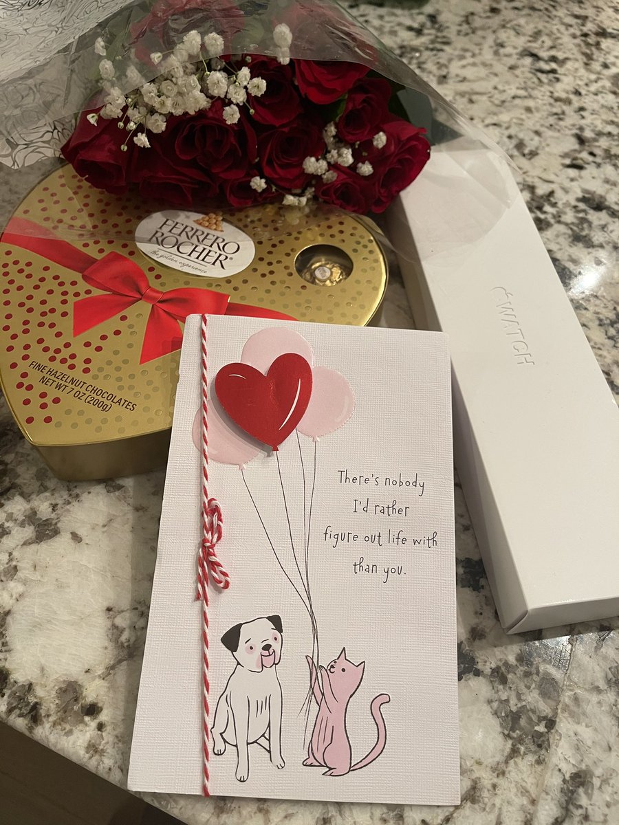 queennaija's tweet image. it’s not Valentine’s Day yet but I love how you pay attention and listen. He knows that things like this mean so much to me 🥰 thank you babe @clarencenyc I love him 🥲