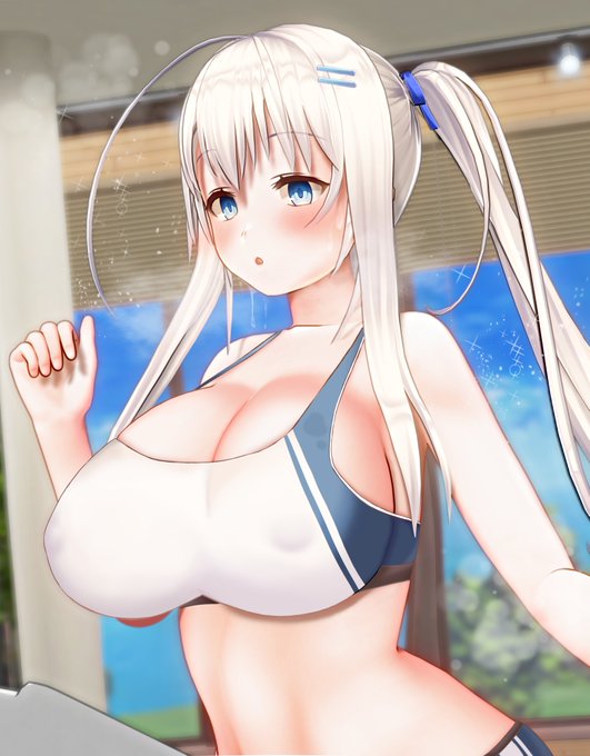 #ブラジャーの日 スポーツブラが好き💙 