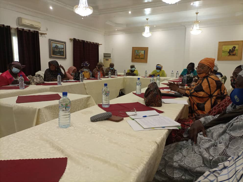 UNDR_Tchad's tweet photo. L’Union des Femmes du Renouveau (UFR) se retrouve commence ce matin une retraite à Mara pour réfléchir aux stratégies et actions en faveur du parti. https://t.co/lVnE3f54zV