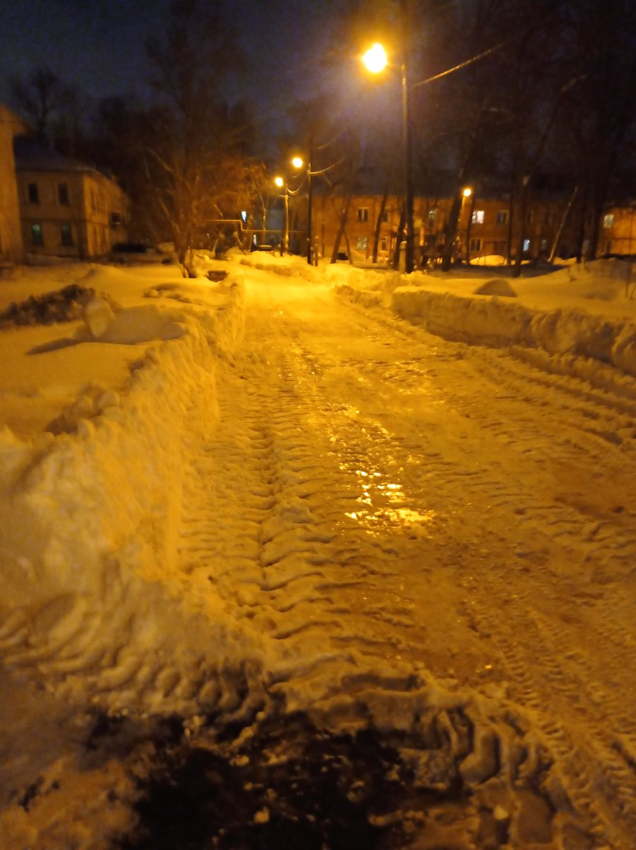 FD116Rss's tweet photo. Механизированная уборка территории Зелёная 19, Медицинская 9, 11 @GuruDim  @kuibadm @krotkov_s @AA_Korobkov @RjnTvmVFS4vBtTm https://t.co/OwJiam6WRl