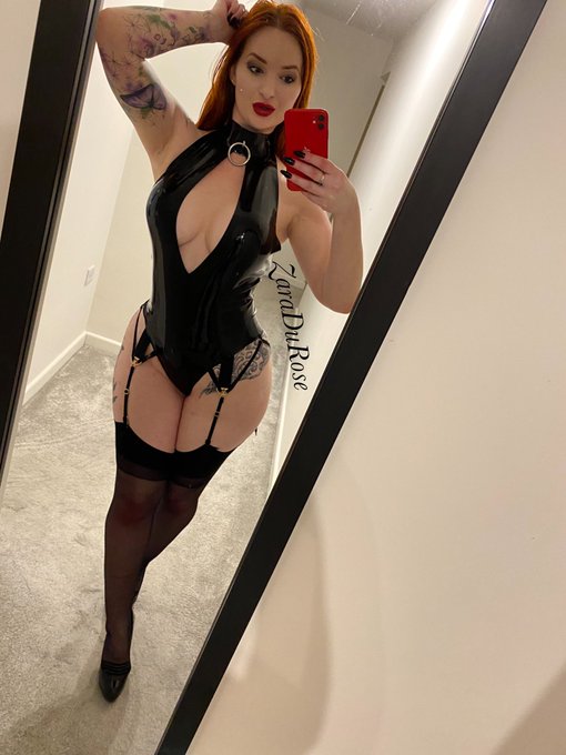Happy #weekend - come and join me on my VIP page&hellip; there&rsquo;s plenty to keep you entertained 😜😜 currently<a href="/tag/weekend"class="tags">#weekend</a><a href="/tag/legs"class="tags"><span>#legs</span></a><a href="/tag/redhead"class="tags"><span>#redhead</span></a><a href="/tag/mirror"class="tags"><span>#mirror</span></a><a href="/tag/latexbodysuit"class="tags"><span>#latexbodysuit</span></a>