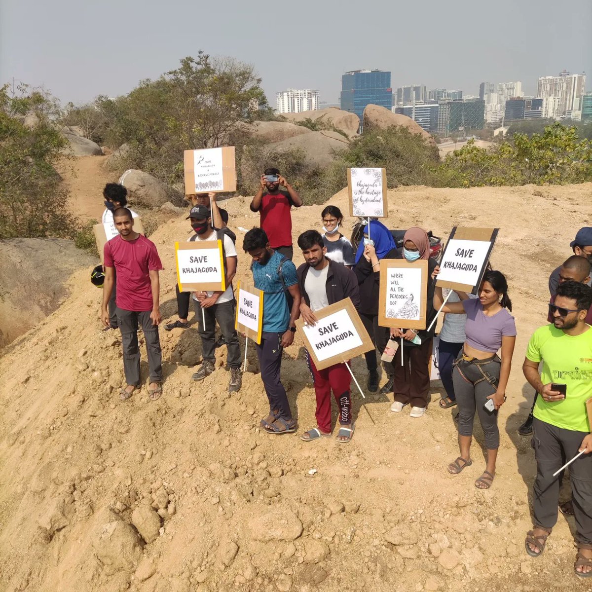 Today's protest at Khajaguda by climbers and trekkers. Thank you everyone for supporting this movement. We want to protect our rocks for future generations. Please help us to protect Khajaguda <a href="/KTRoffice/">Office of KTR</a> <a href="/KTRTRS/">#RAMpage</a> <a href="/PMOIndia/">PMO India</a>