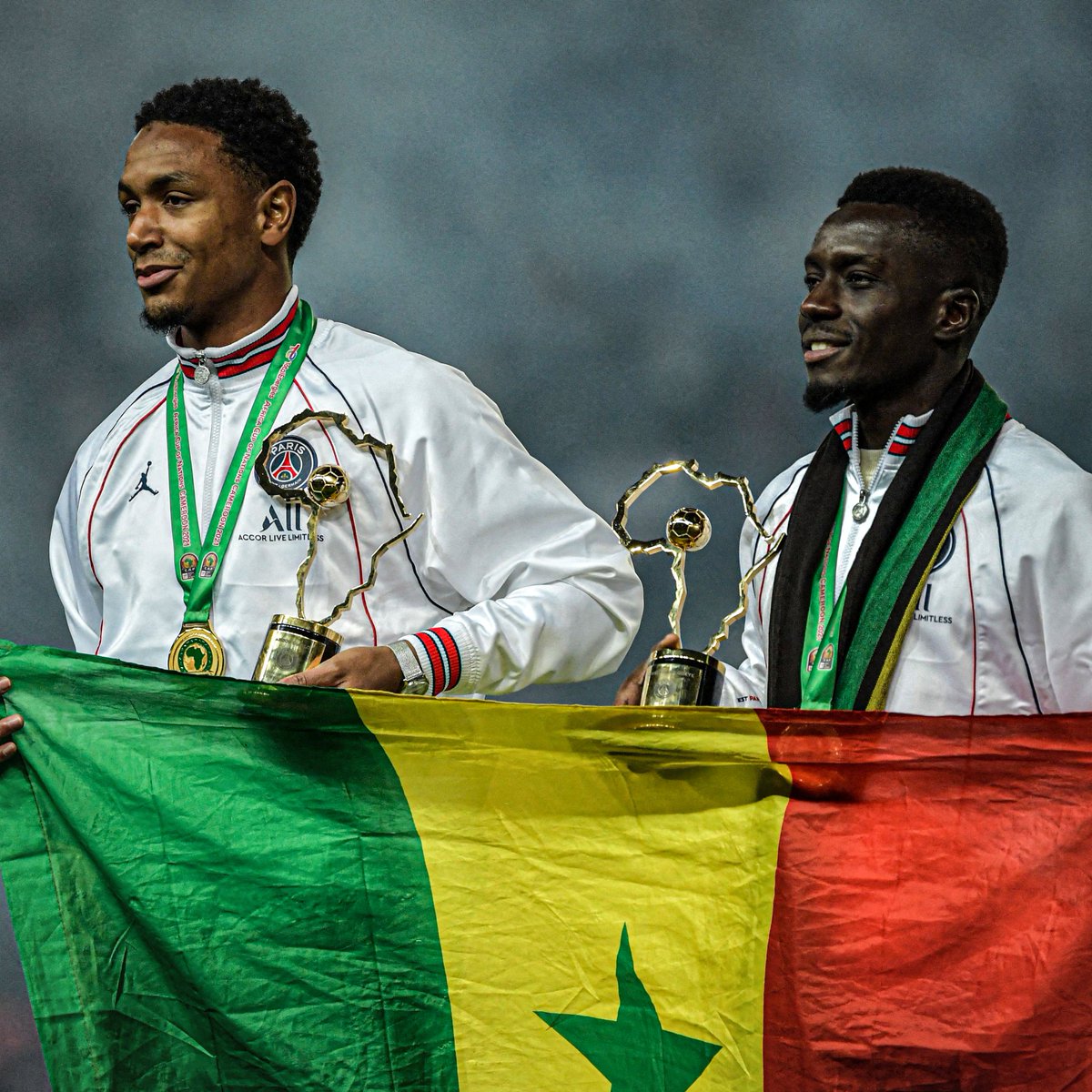 Abdou Diallo and Idrissa Gueye returned to the Parc des Princes as Afcon champions 🤩