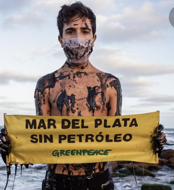 Frente al contundente mensaje de los marplatenses, YPF y las demás petroleras deberían cerrar YA todas sus estaciones de servicio en la ciudad. Mar del Plata sin petróleo, sin naftas, sin gasoil !!