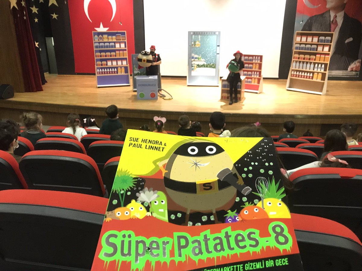 eminehzt's tweet photo. Okul öncesinde kitap listemizde yer alan “Süper Patates ve Kaçak Bezelye” adlı kitabın tiyatro gösterisinde öğrencilerimiz keyifli vakitler geçirdi. @EnisEryaman @KvancBarlas @IsIIIIILL @fserkanbalci @DoganSevdanur @DOGA_BASAKSEHIR https://t.co/nBVfGhCbko