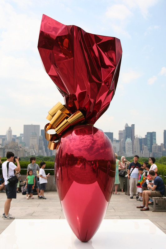 Seearch_'s tweet image. Sacred Heart by Jeff Koons. 
Pictures by Kim (CC BY-SA 2.0) 

@JeffKoons #Heart #Sculpture