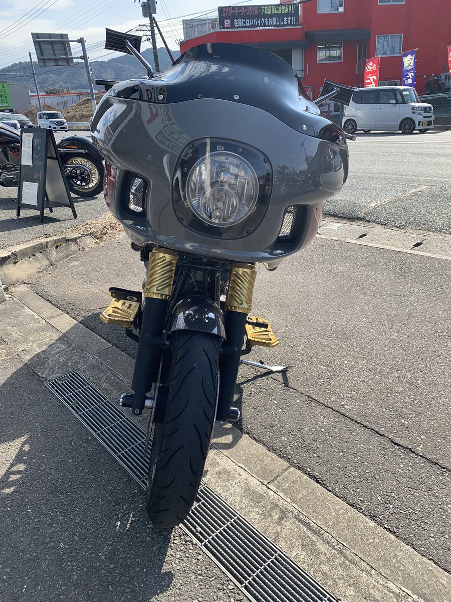 HDTHIRDPLACE's tweet photo. 久しぶりに遊びに来て
貰いました
いつも凄いカスタムです
#ハーレ
#ケンズファクトリー
#kensfactory https://t.co/5HYeAjF7UC