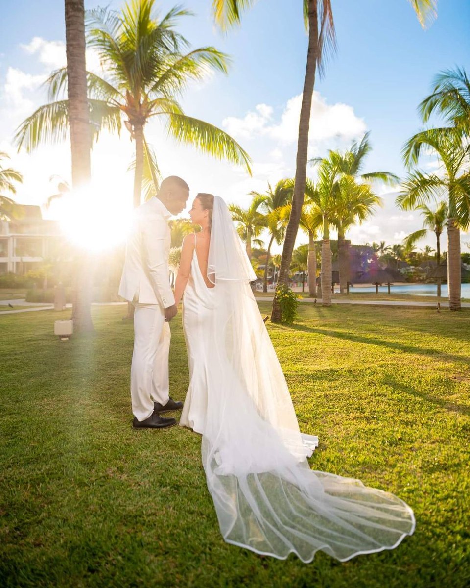 It's love month. The retro chic beauty of LUX* Grand Gaube is the perfect place to say 'I do' or embark on a dream honeymoon so romantic you’ll never want to come home.

👉Calling all newlyweds, check out our honeymooner's offer : bit.ly/35OFgqG