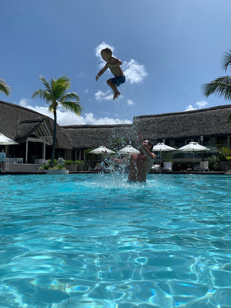 Unwind. Unplug. Let us take care of the rest.
When are you coming?

#luxgrandgaube #luxresorts