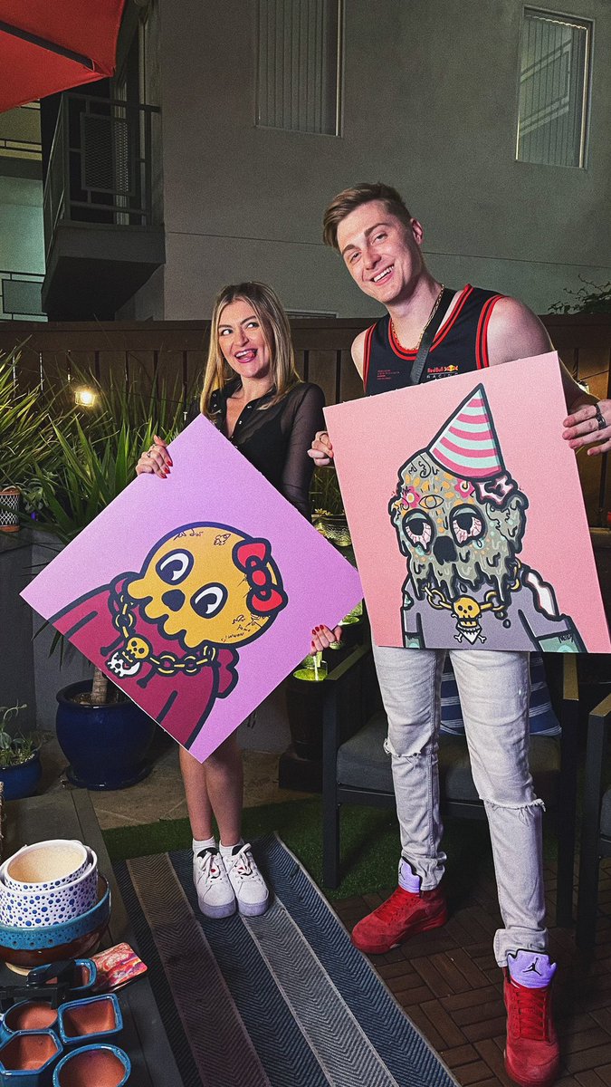 FunMorie's tweet image. See you tonight @steveaoki Welcome to the #FaMorie from me and @BasicBit69 
@CryptoMories