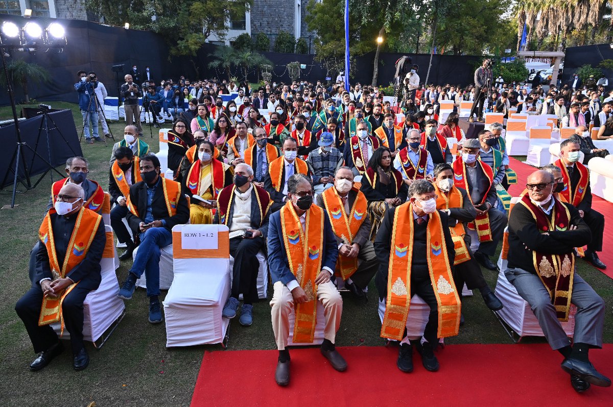 BIMTECHNoida's tweet photo. #BIMTECH is proud to announce the successful completion of our #32ndconvocation Ceremony. Prof. Ganeshi Lal, Hon’ble Governor of Odisha attended the ceremony as Chief Guest and Shri Deepak Bagla, MD and CEO, Invest India was the Guest-of-Honour.
#Convocation2020 #LifeAtBIMTECH https://t.co/24ScGSjNK4