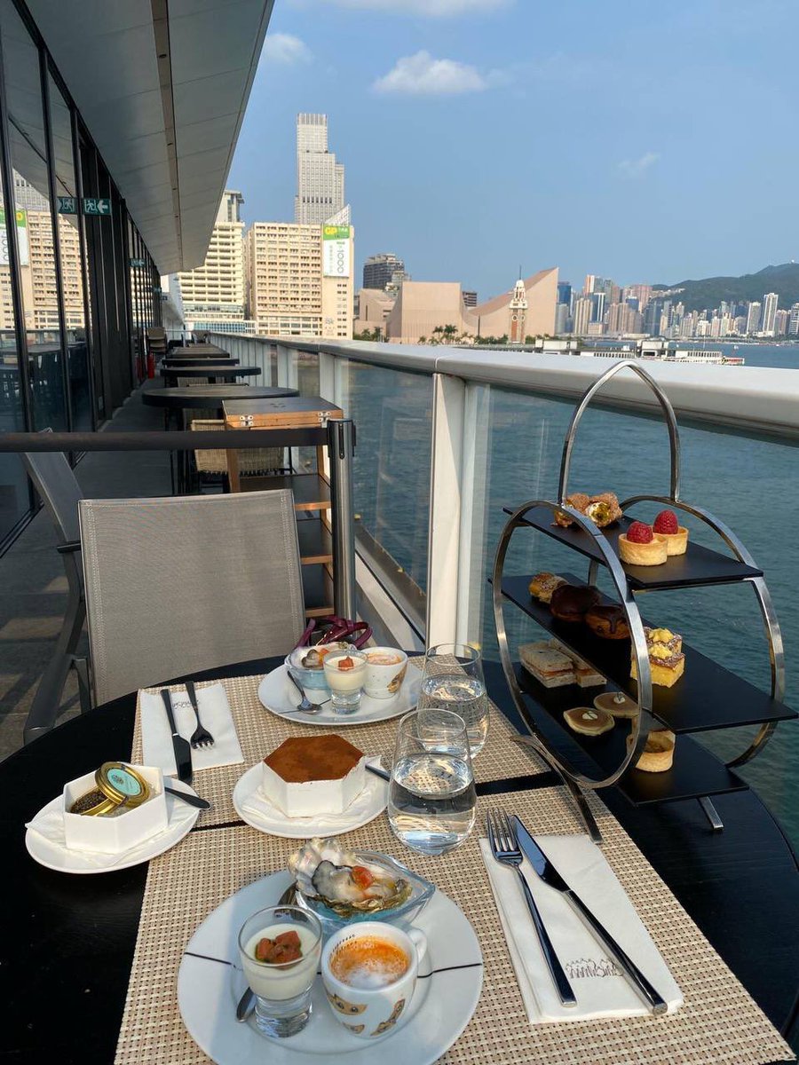 Michell27240293's tweet photo. Hong kong seascape afternoon tea in Tsim Sha Tsui❤️
Good scenery, good food.🤞
The weekend is to get together with friends.😀It is said that eating dessert will make people happy.💯🥰Life is bitter, but we want to be sweet.😘# Afternoon tea # Gourmet https://t.co/GWH5kDshmj