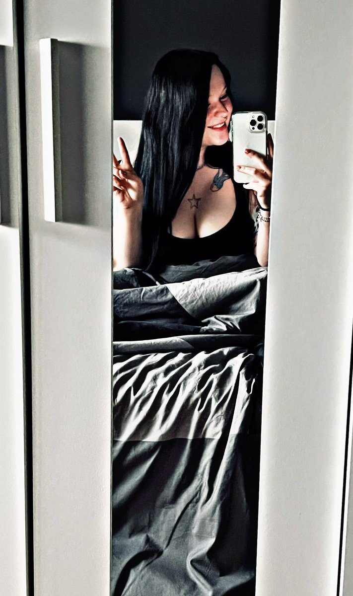 Guten Morgen ✌🏻
Wünsche euch ein tolles We ❤️

bestfans.com/kimberlykay