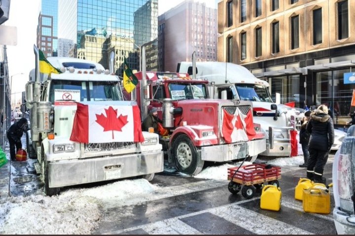 Hold The Line.
#TruckersConvoy 
#EndTheMandatesNow 
#HoldTheLine 
#HonkHonk 
@MarkSlapinski @MaximeBernier