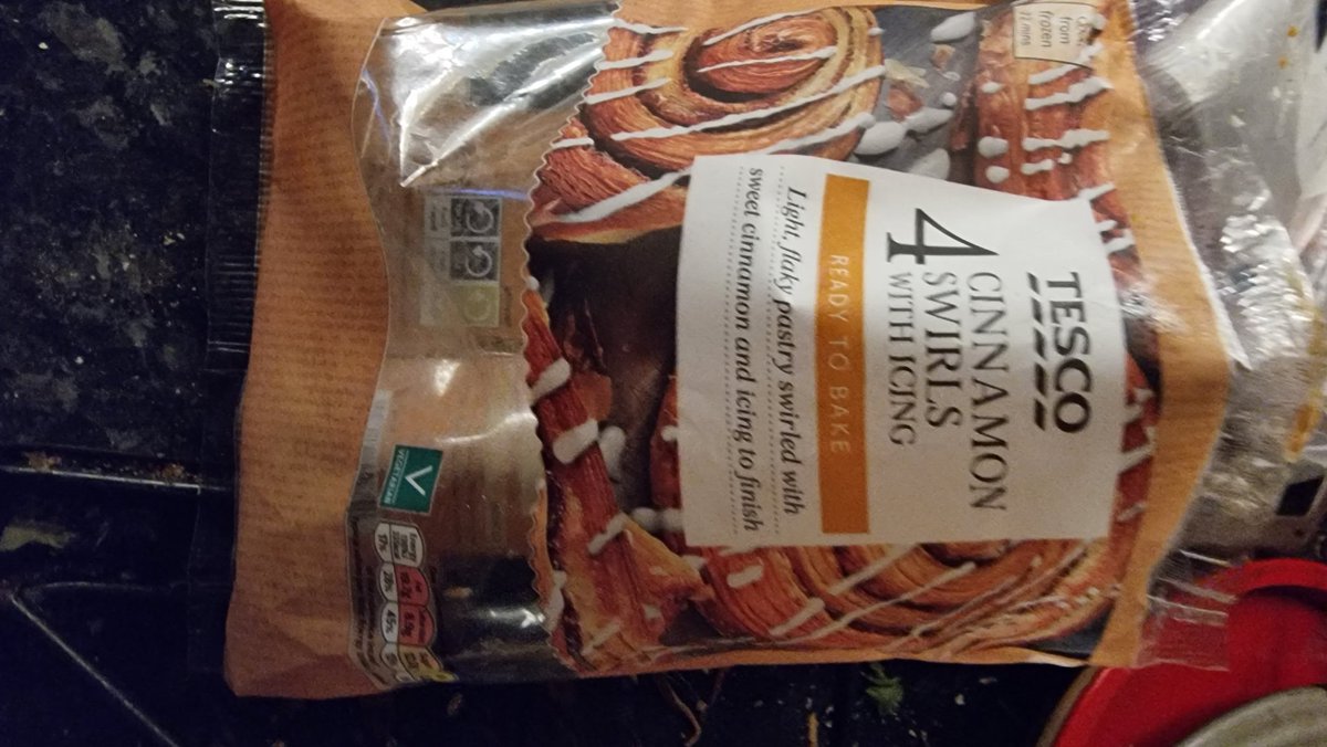 nealfrost's tweet photo. @Tesco bought 4 Cinnamon swirls and also there are 4 in the pack they aren't what I was expecting https://t.co/3nV4Uo1QOW