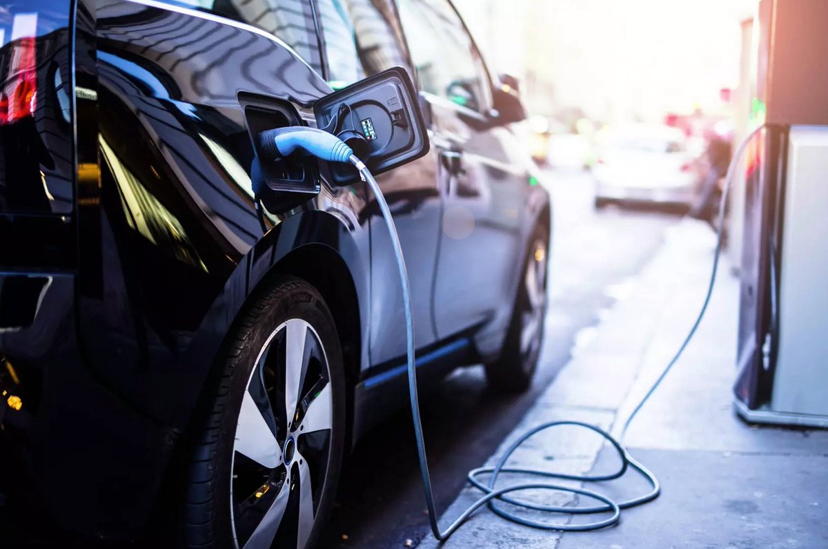 VerySadReality's tweet photo. #EVs #emobility - вот такой печальный прогноз - почему у #электромобиль в #Россия🇷🇺 нет будущего - но можно и поспорить - https://t.co/4SlLc614PZ https://t.co/GeGfoQMGiw