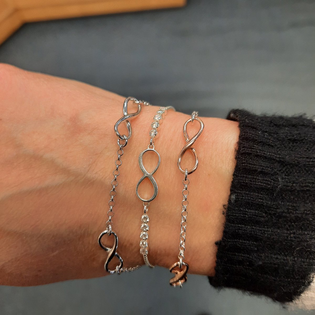 DepaulJewellery's tweet photo. Perfect gifts for Valentine's Day sterling silver infinity bracelets ♾
Check out our infinity jewellery on our website #ValentinesDay2022 #gifts 💝 https://t.co/xw5PfUHvtE https://t.co/MQInBhbqhM