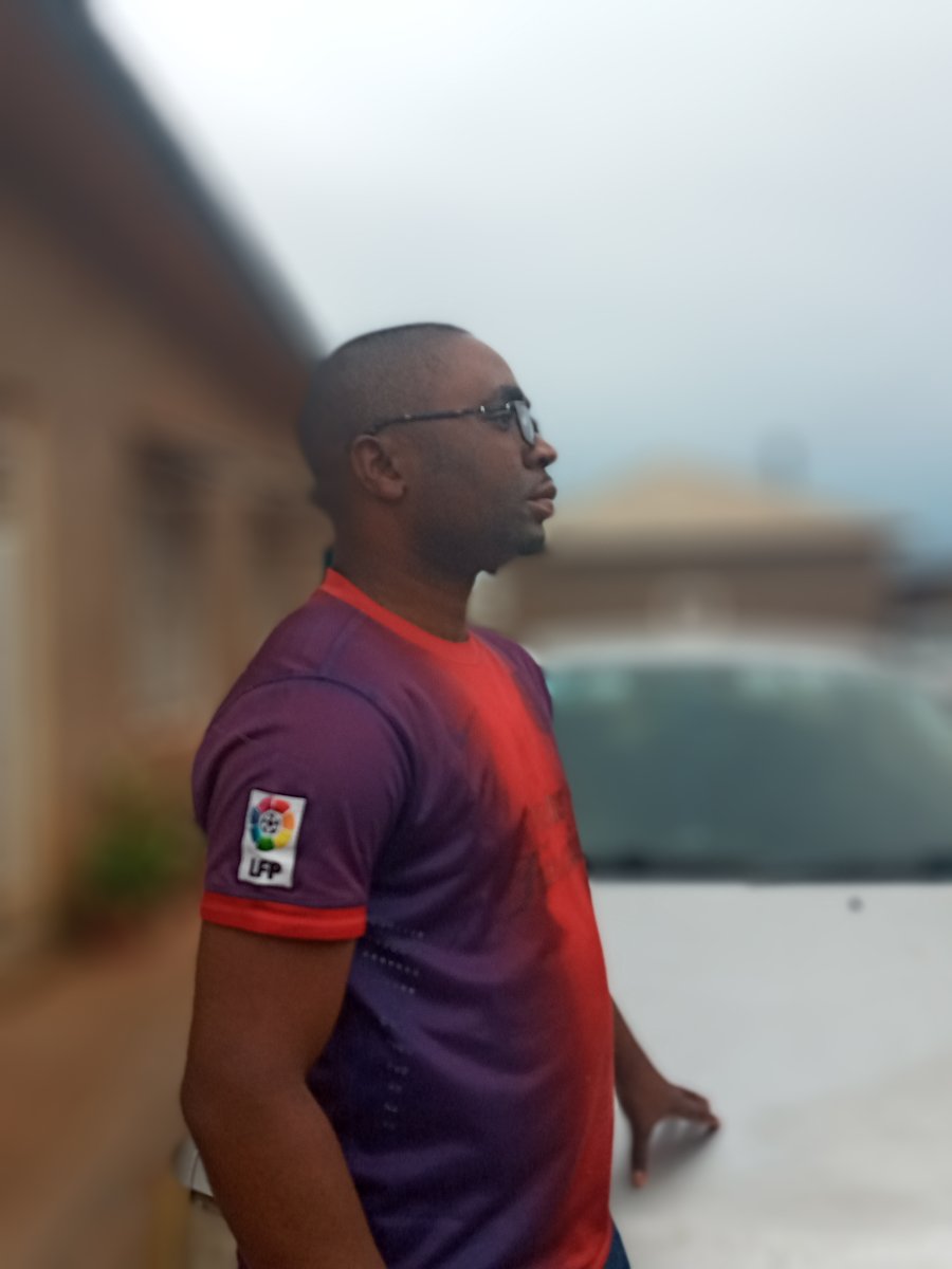 Bonjour à tous! Aujourd'hui vous êtes puissant, demain appartient à Dieu, bon week-end et bonne journée.