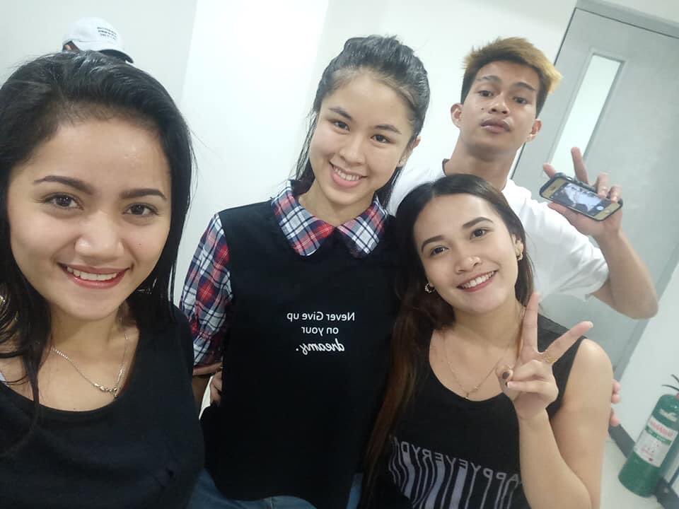 calinsetbisousJ's tweet photo. Sa curious po sa first pic, yes it’s real. Here are some more hidden sa baul. Hehe 😉 

Dec. 2018 rehearsal (ctto, i don’t remember na the fb account i got it from)

✨ DonKiss Family ✨
#DonKiss l #DonKissFam https://t.co/E4ingTI0R5