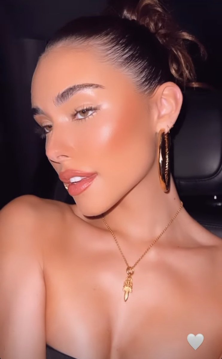 MadsBeerPosts's tweet image. Madison Beer via Instagram Stories 📸🤍