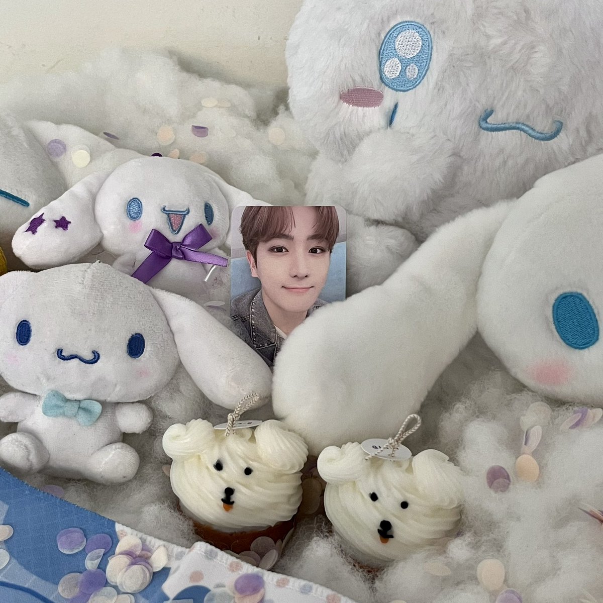 199709I3's tweet photo. #New_Chapter_20
우리집 다롱이도 놀러왔어요~!~!
진멍이 생일 축하해애♡♡ https://t.co/k1ItChcIQX