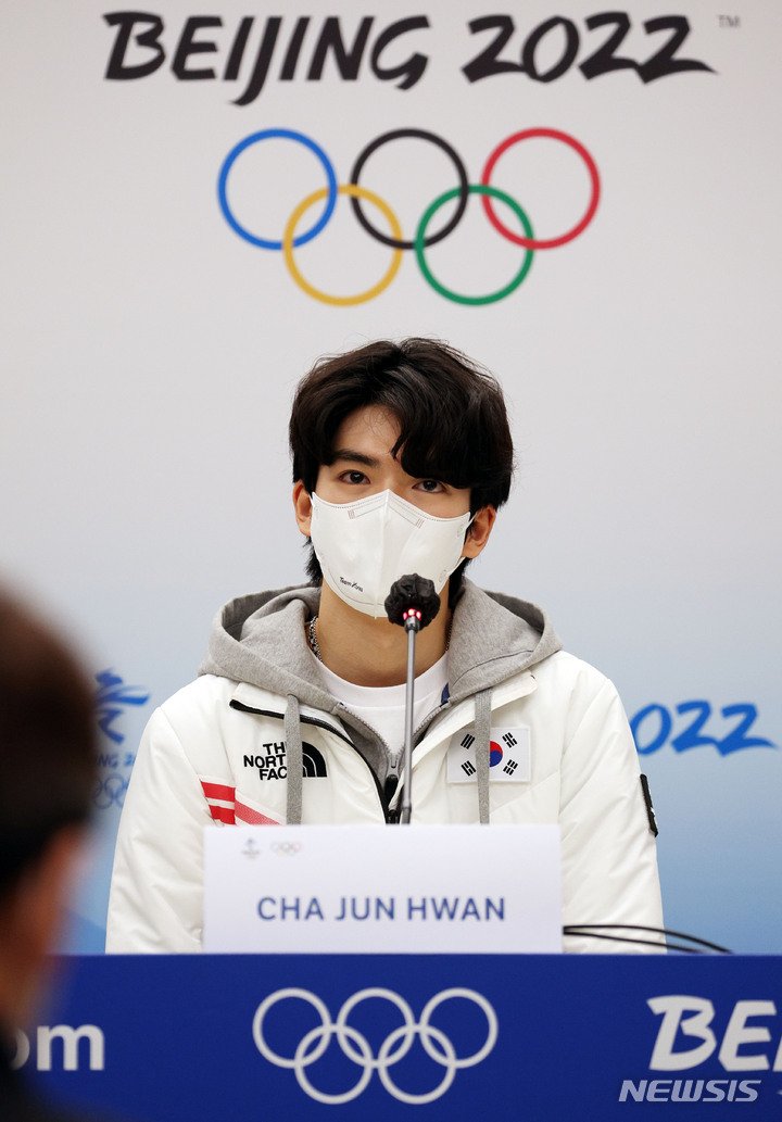 퀀스 tweet media