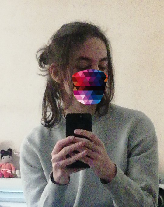 @Bisexuel2000 J'ai pas pris de photos de quand je les attache de manière plus féminine sowwy 7w7 https://t
