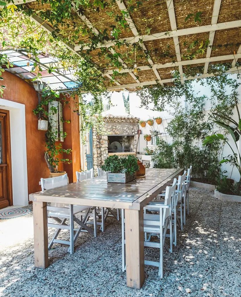 Alico is a 6 person villa high on the hills, with a beautiful trellis where guests are invited to dine al fresco whilst overlooking the Ionian Sea. Followed by a dip in the pool, of course.

Only a 5-minute drive to the club, you're never too far away from the bustle.