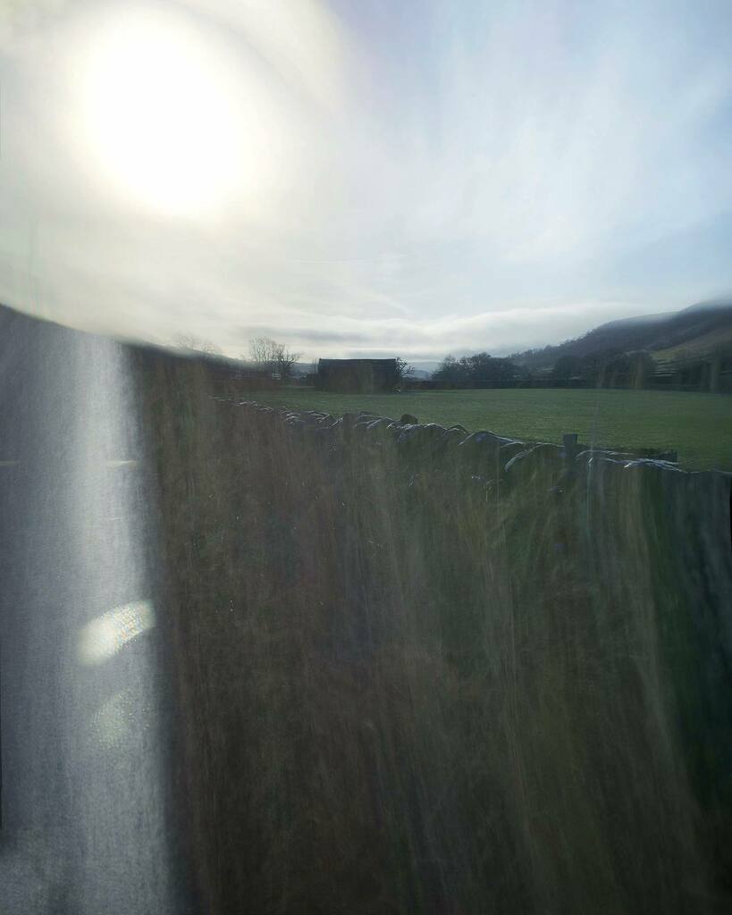 GhostsGavin's tweet photo. At the edge of the village, where the sunlight and the hills meet.
#yorkshiredales #icm #icmphotography #layeredphotography #layeredimage #wintersunlight #wintermorning #countrysidewalk #longexposure https://t.co/jmGz7Vkh7J