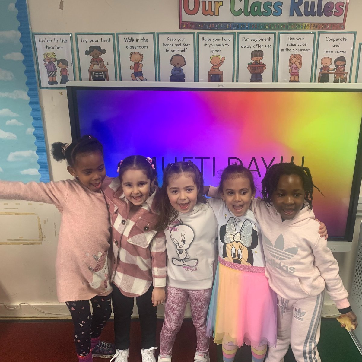 ststephensSW8's tweet photo. Year 1 showing off their casual attire as part of non-uniform day for charity πππππππ§¦ππ₯»#StStephensCommunity #StStephensYear1 #FridayFeeling #hardshipfund @ststephensSW8 @StSDeputy @StSInclusion https://t.co/n7MazZpGRQ