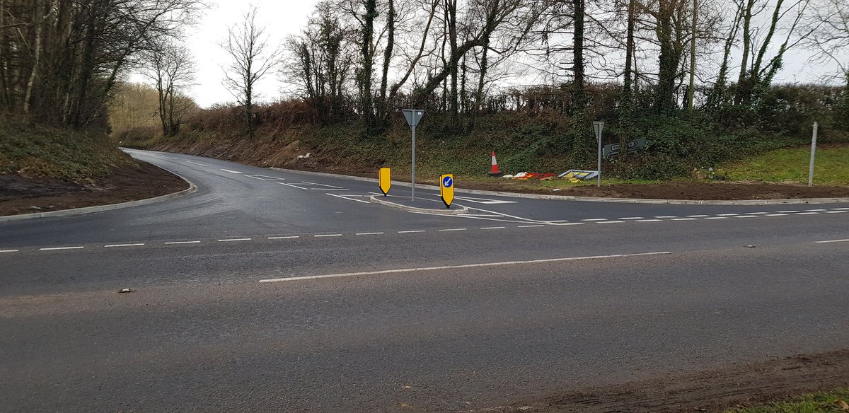 PerfsPedalRace's tweet photo. Our thanks to @hantsconnect for completing essential Road works - Staplecross junction looks great 👍 And the weather for tomorrow... https://t.co/1Qrm3YS53j