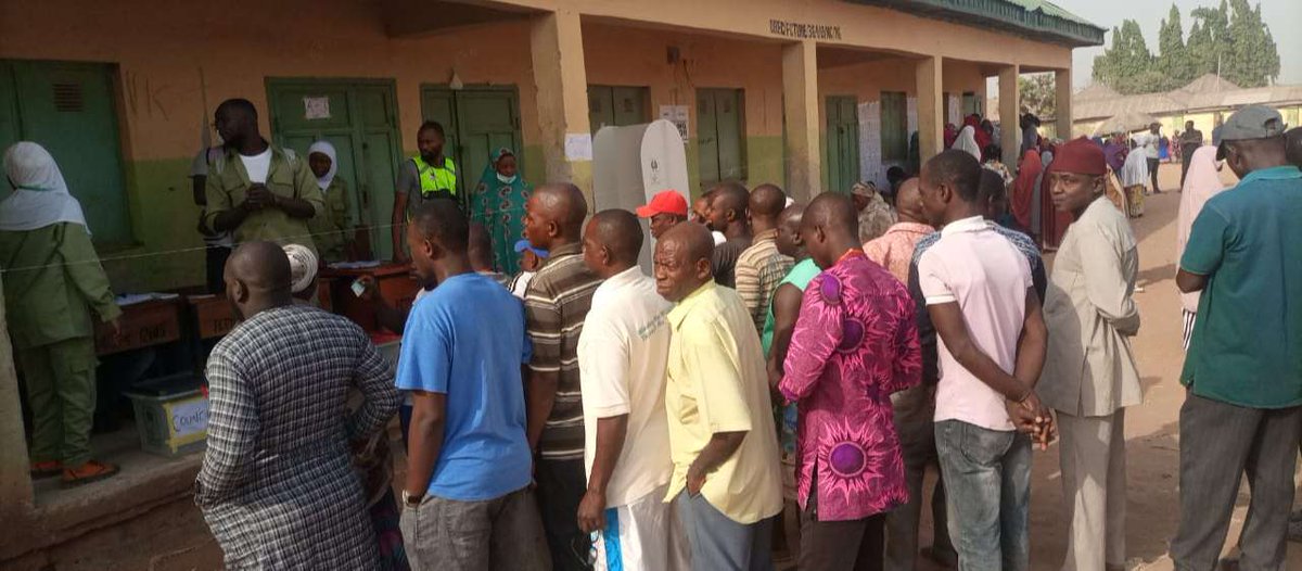 TheICIR's tweet photo. Gwagwalada Area Council
Ward: Gwagwalada Centre
Polling unit: 010 / Angwandodo Primary School.
Voting about to commence
Follow our live updates here: https://t.co/eEgc6fy3JT
#ICeeiReport #AbujaLGelection #FCTLGelection https://t.co/C8mOlUbxcV
