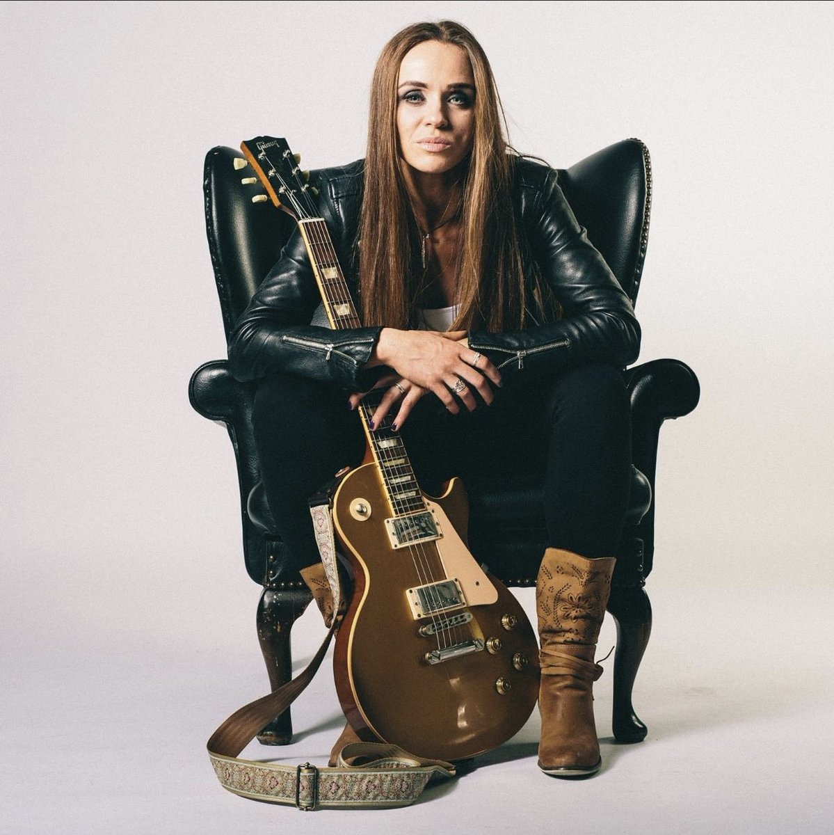 This weekend on UKCountryRadio.com our Spotlight UK Artiste is <a href="/GrainneDuffy/">Grainne Duffy</a>. Join me noon Saturday &amp; Sunday where I’m playing her music along with music from our other UK &amp; Irish talent. Then from 1pm you can join me for The No. Ones at One!

🤠❤️🎶🎤grainneduffy.com