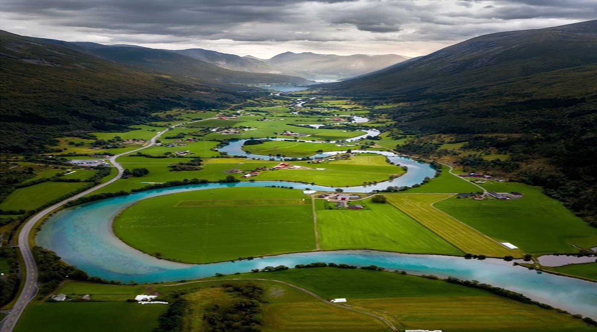 الدولة :النرويج
العاصمة :اوسلو
التأشيرة :شنغن
العملة :كرونة 
الأوقات المناسبة للزيارة ( مايو - اغسطس...