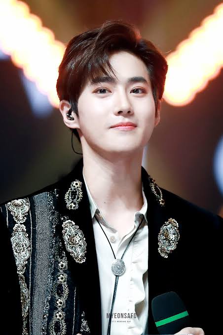 @rmraferLoeyLay @weareoneEXO #SUHOmeComing #LetsMeetAgain_SUHO
@weareoneEXO 
We're so close to seeing you again Our leadernim Junmyeon!! 😍😍