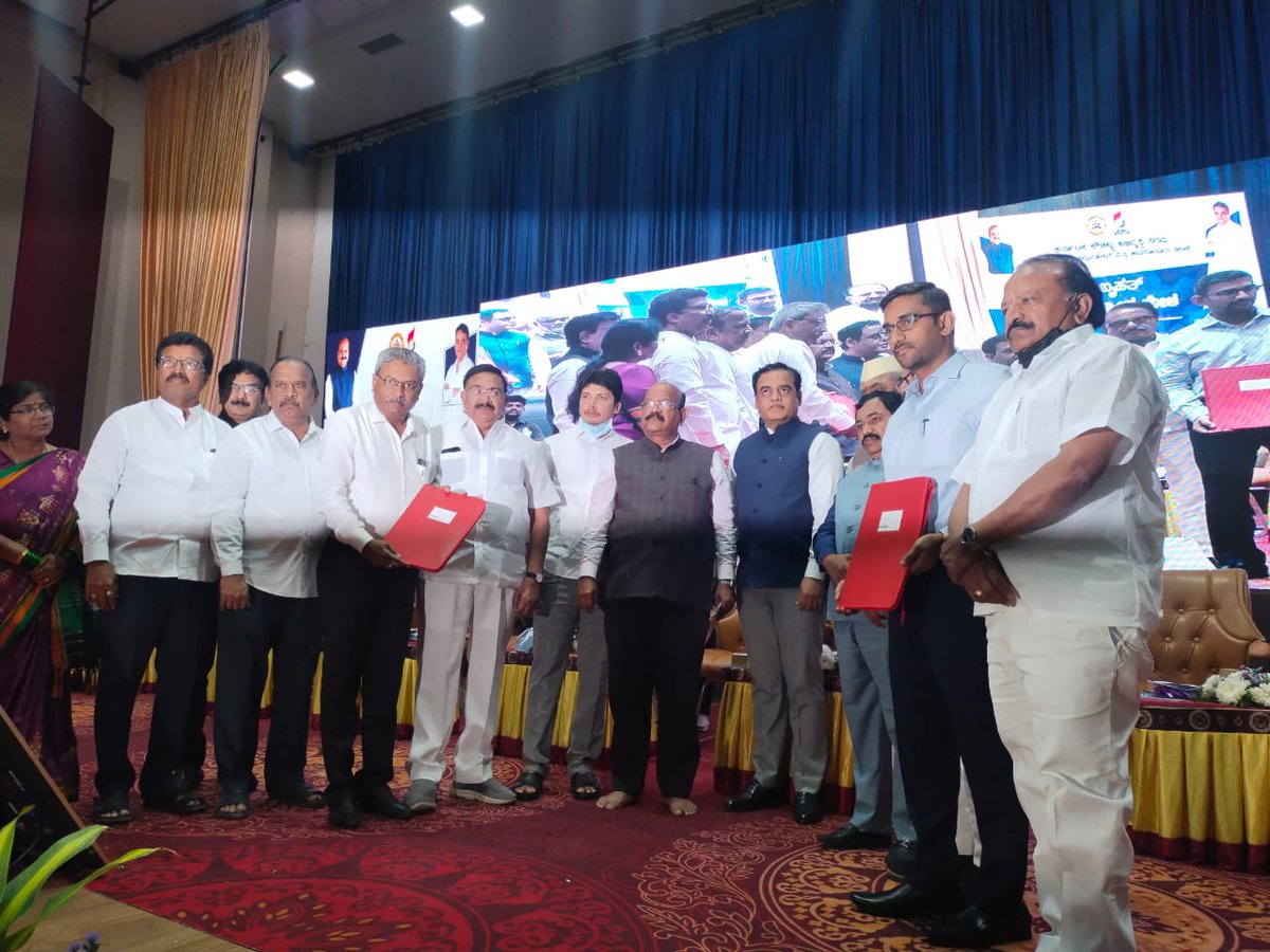 Aequs and <a href="/Skill_Karnataka/">𝐊.𝐒.𝐃.𝐂 - ಕರ್ನಾಟಕ ಕೌಶಲ್ಯ ಅಭಿವೃದ್ಧಿ ನಿಗಮ</a> agree to partner to set up India's biggest skill development centre for toy industry at Banapur in Koppal. The center, in collaboration with KSDC &amp; academia, will train nearly 4000 workforce for the industry every year. A step towards #atmanirbharbharat