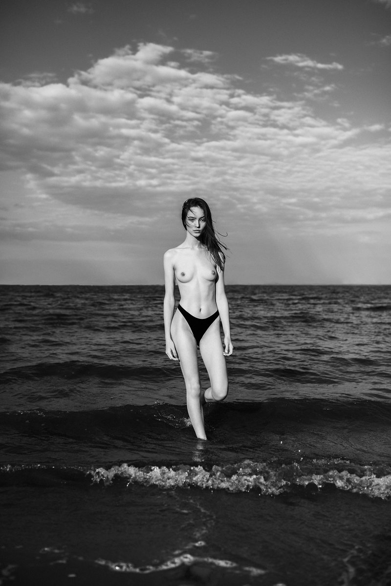 Minted a new artwork on the @withFND with a beautiful Polina🤍
foundation.app/@intrepiid/Alo…

#NFTCommunity #nftphotography