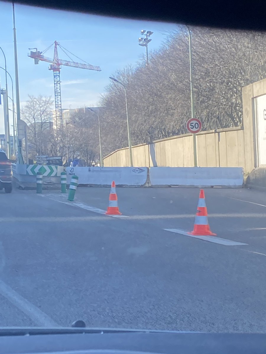 Kanache75's tweet photo. Sorties perif bloquées!!!#convoisdelaliberte https://t.co/JZ7rIhlQb4