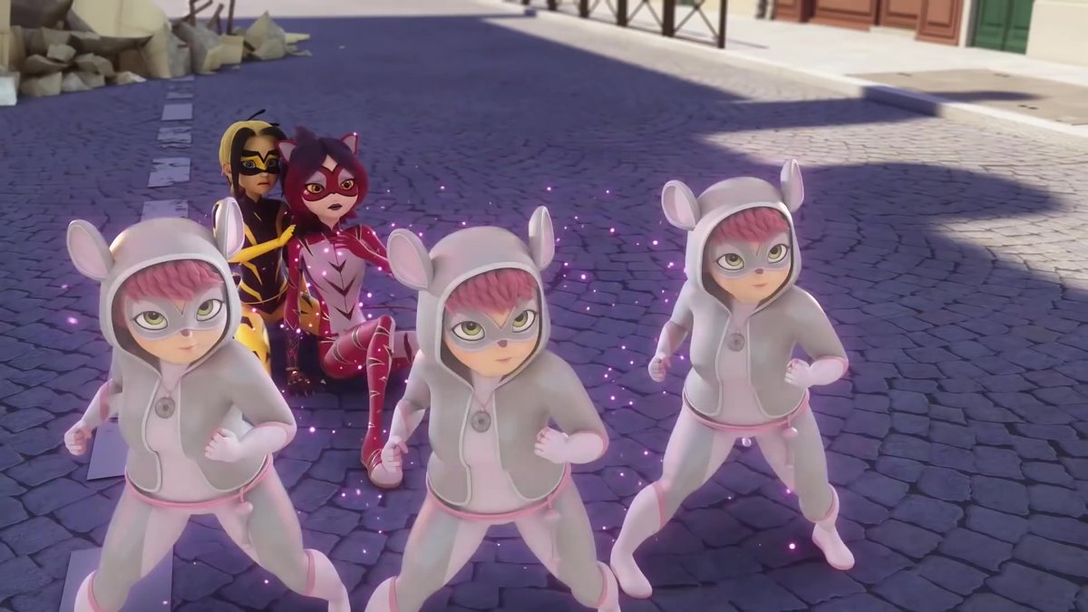 Red_Rescue's tweet image. It kinda looks like the #Sentimonster absorbs powers (and possibly can use them itself after it has done so). judging by Cat Noir here &amp;amp; by Vesperia &amp;amp; Purple Tigress who have been knocked down.
Also another point of Lore #Polymouse can pick the number of duplicates ; here its 3