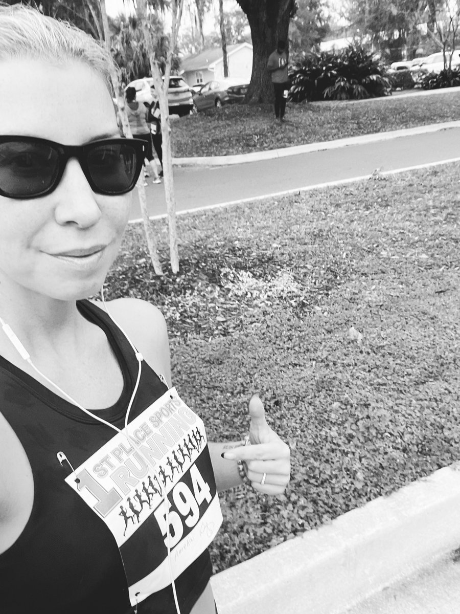 AmeliaBourdeau's tweet image. It’s Saturday morning so get up and get out there!!! #runners #raceday #startingline #running