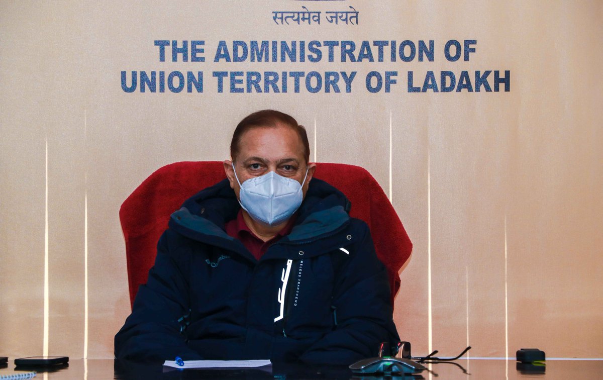 DIPR_Leh's tweet photo. Principal Secy, (Health & Medical Education), Dr. Pawan Kotwal reviews progress on #medicalcollege at Spituk Pharka & a 30 Bedded #hospital at #Tangste.
Directs concerned officials to submit DPR & finalise it by Feb 20, 2022.
Read more:
https://t.co/lYegmZtgFO
@lg_ladakh https://t.co/8L3SU5yi82