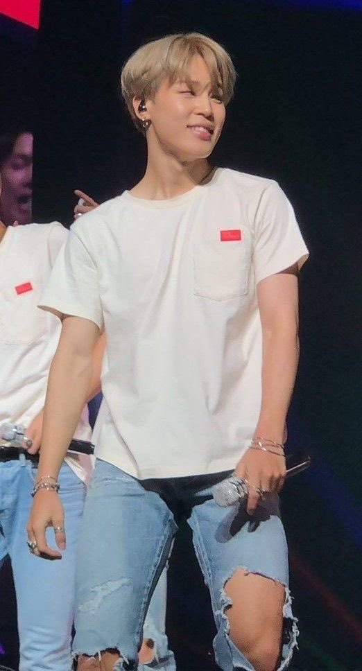 เธรดรวม​ 'พี่จีมินกล้องสด'​ จะหล่ออันตราย(ต่อหัวใจ)​ขนาดไหน​ เชิญรับชมต่อใต้ทวิตนี้เลยครับ