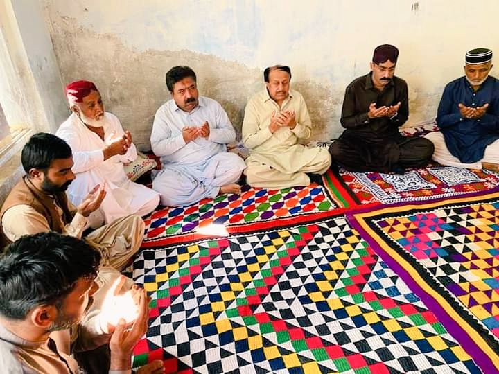 NoonariShafqat's tweet photo. Today 12.02.2022

Mr @bilalshoro376 sb,Young Brother Of Minister Irrigation Sindh, MPA PS62 HYD Mr @jamkhanshoro sb, Offered Condolences Mr Muhammad Sidique Solangi on Sad Demise of his Father at Village AllahRakhyu Solangi UC Barham #PS_62 #Hyderabad https://t.co/UoThOg8MJ3