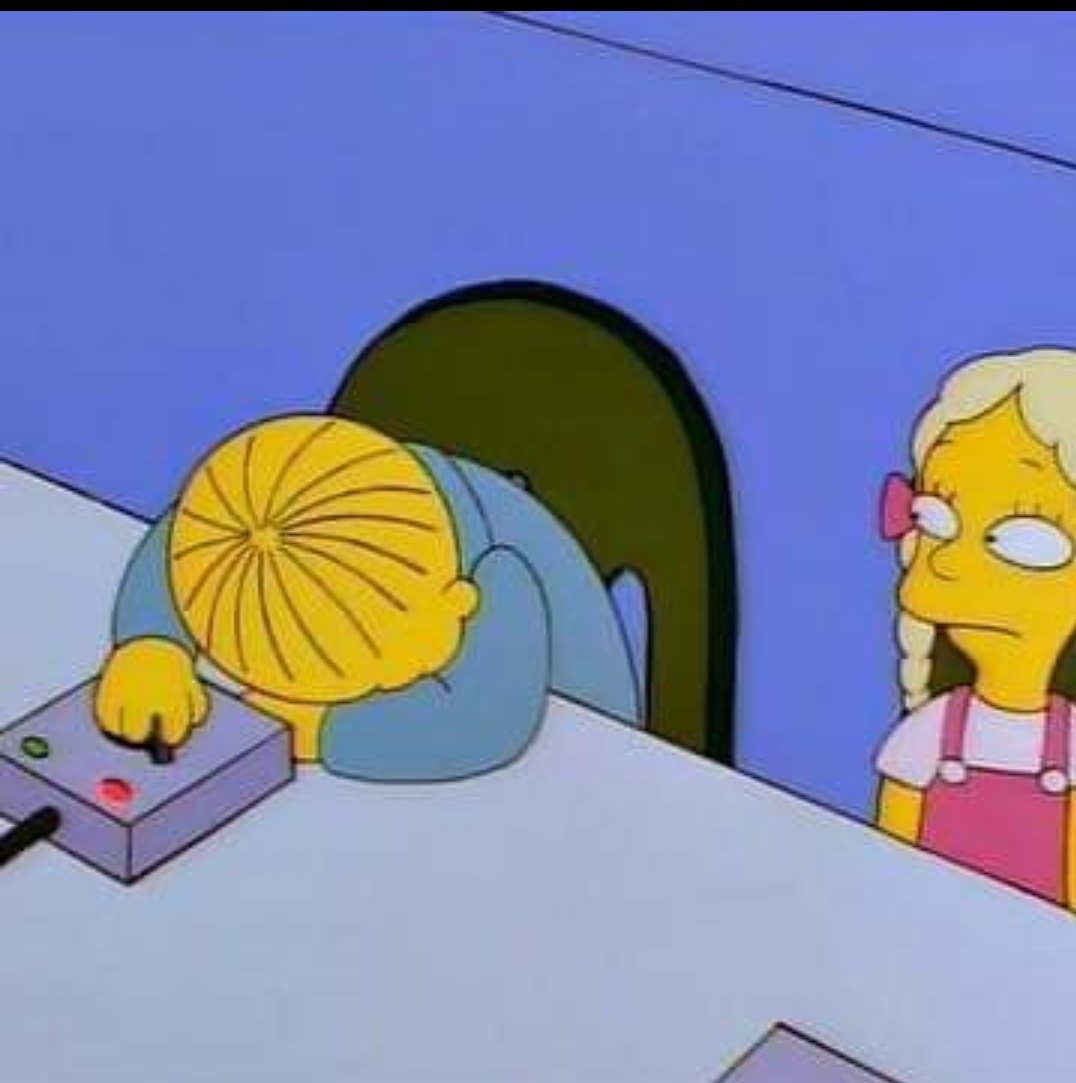 PlymFc's tweet image. #ManUtd fans whenever the ball is anywhere near @HarryMaguire93