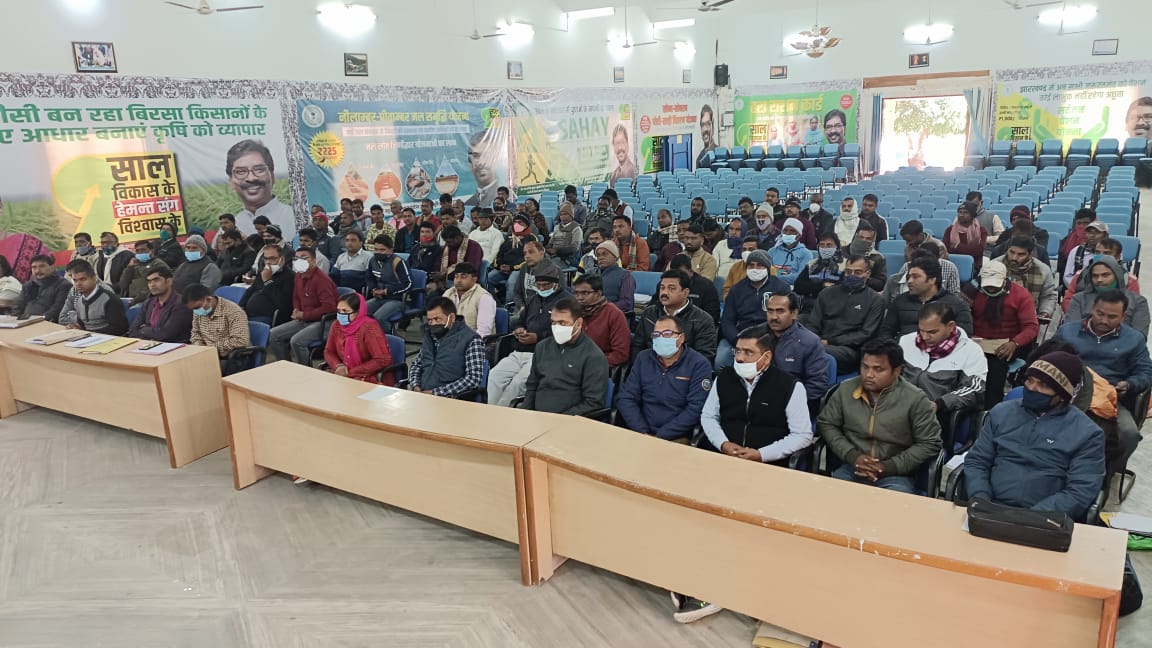 DCChatra's tweet photo. उपायुक्त अंजली यादव की अध्यक्षता में मनरेगा योजना अंतर्गत वितीय वर्ष 2018-19 में सम्पन्न सामाजिक अंकेक्षण का जिला स्तरीय जन सुनवाई कार्यक्रम का किया गया आयोजन, कई मामलों की हुई सुनवाई। @prdjharkhand @JharkhandCMO https://t.co/FC5wG0hLC2