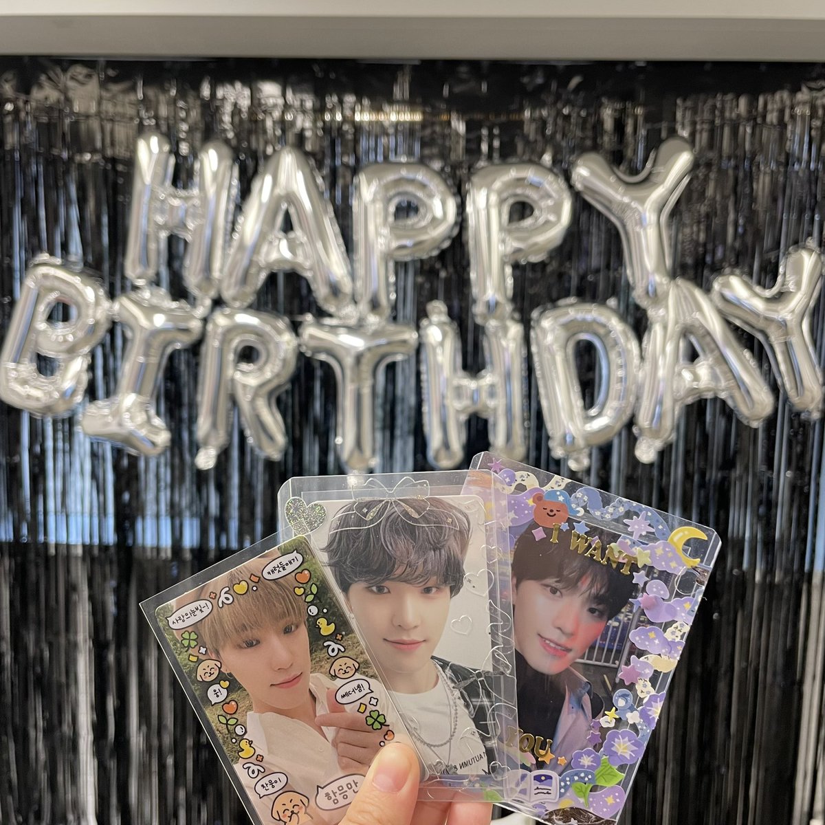 windy_0211's tweet photo. 🖤카페 와디즈303🖤

특전도 많고  찬뭉이가 깜찍했어요😚 카페아래 갤러리에 진짜 예쁜 찬이가 많아서 액자도 사고 싶었는데 늦게가서 이미 다 선점되서 못 샀지만 너무나도 예쁜 찬이로 가득한 갤러리 열어주셔서 감사합니다🥰

#HUNTING_DINO_DAY
#사냥개_디노의_생일_깔끔하게_먹어치웠지 https://t.co/TXJnufk9jK