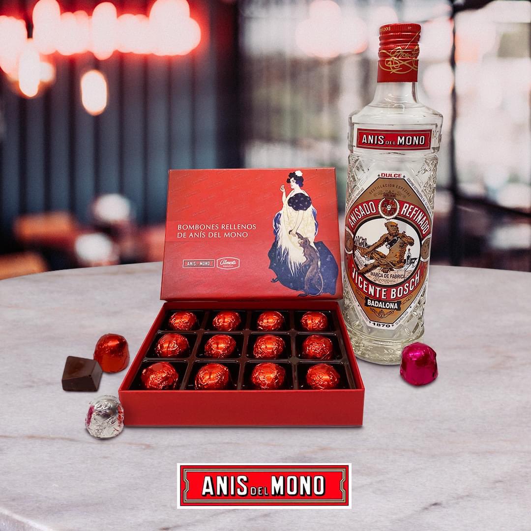 💘 Para pareja perfecta la que hacen el chocolate y el anís. Estos bombones edición especial de Bomboneria Almera son el regalo ideal para San Valentín. 
#SanValentín #ChocolatLovers #AnísDelMono