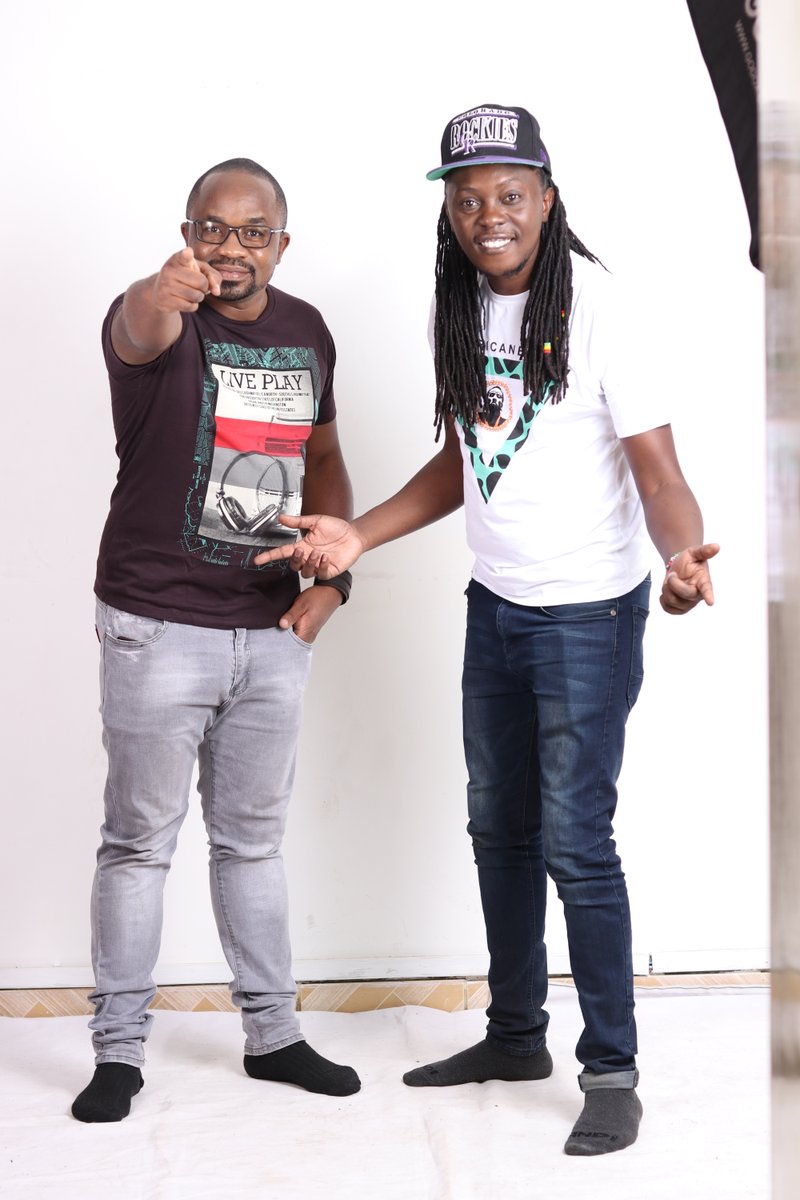 Radio Maisha (@radiomaisha) on Twitter photo Kipindi hewani ni Reggae Splash na <a href="/Mate_Tongola/">Ma†e †ongola</a> na <a href="/deejaypatiz/">DEEJAY PATIZ</a>. 3pm -7 pm.
#ReggaeSplash #RadioZaidiYaRadio Kipindi hewani ni Reggae Splash na <a href="/Mate_Tongola/">Ma†e †ongola</a> na <a href="/deejaypatiz/">DEEJAY PATIZ</a>. 3pm -7 pm.
#ReggaeSplash #RadioZaidiYaRadio